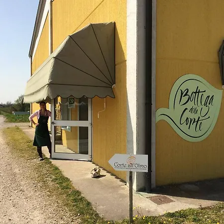 Çiftlik konaklama Corte All'olmo